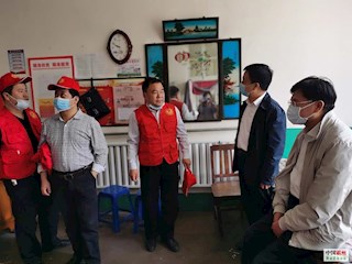 信安鎮(zhèn)深入開(kāi)展 “扶貧暖心·你我同行” 走訪慰問(wèn)貧困戶活動(dòng)