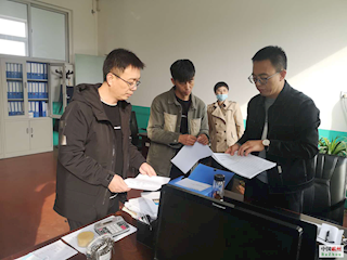 霸州鎮(zhèn)文教室對學(xué)校進(jìn)行冬季安全聯(lián)查