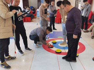 我市舉辦陸地冰壺教練員、裁判員培訓(xùn)活動(dòng)