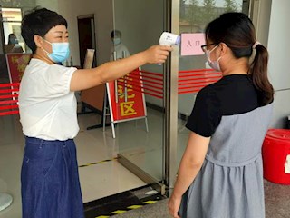堂二里鎮(zhèn)組織開(kāi)展全員核酸檢測(cè)實(shí)戰(zhàn)演練