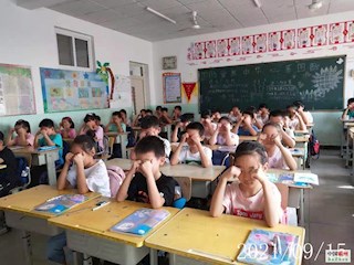 康仙莊中心小學(xué)近視防控宣傳月主題教育活動