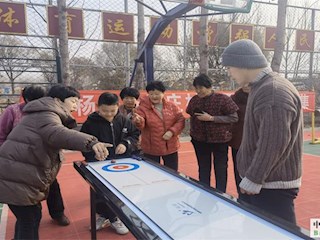 河北霸州：冰雪運動趕大集