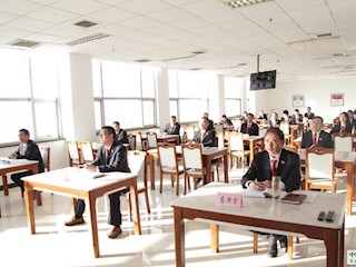 霸州法院組織收聽收看中國共產(chǎn)黨河北省第十次代表大會開幕式