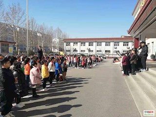 霸州市第十一小學(xué)組織召開“開學(xué)第一課”全體師生大會