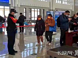 學(xué)雷鋒日：鐵警在身旁安全在身邊