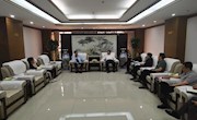 市政府市長張淼與北供保障總經(jīng)理鄧尉一行座談交流