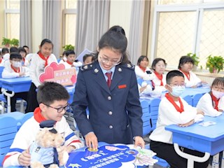 廊坊開(kāi)展“稅法潤(rùn)童心 攜手向未來(lái)”青少年稅收普法活動(dòng)